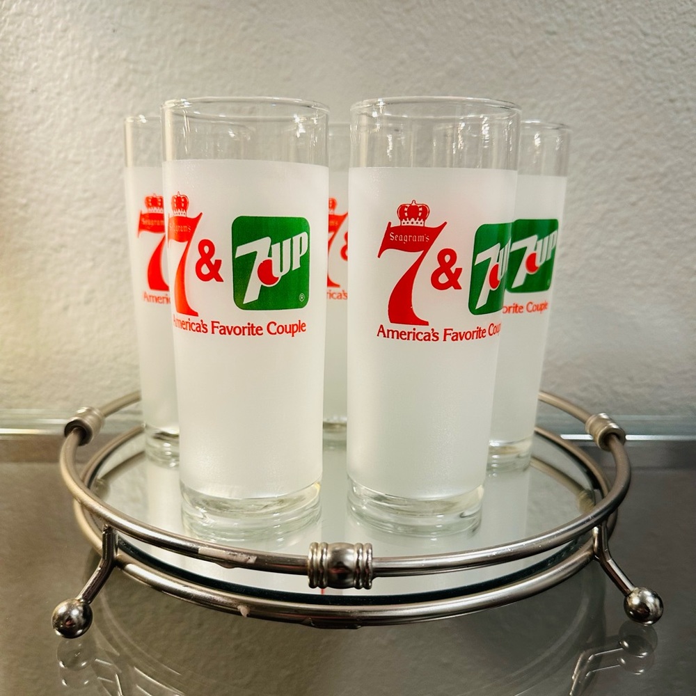 Seagrams 7 and 7-Up vintage 70s drinking glasses